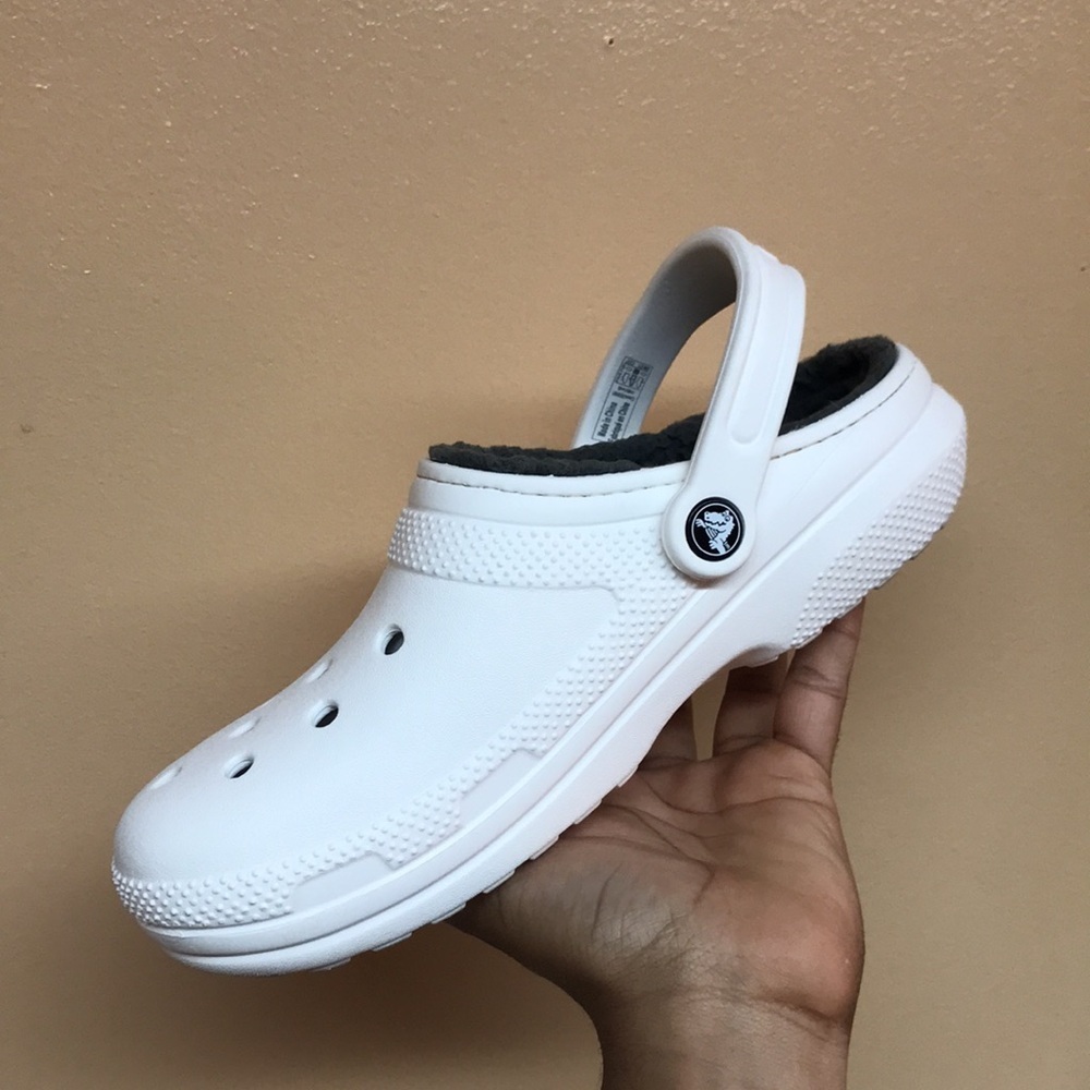 Crocs Classic White Faux Fur Interior - Picture 9 of 17